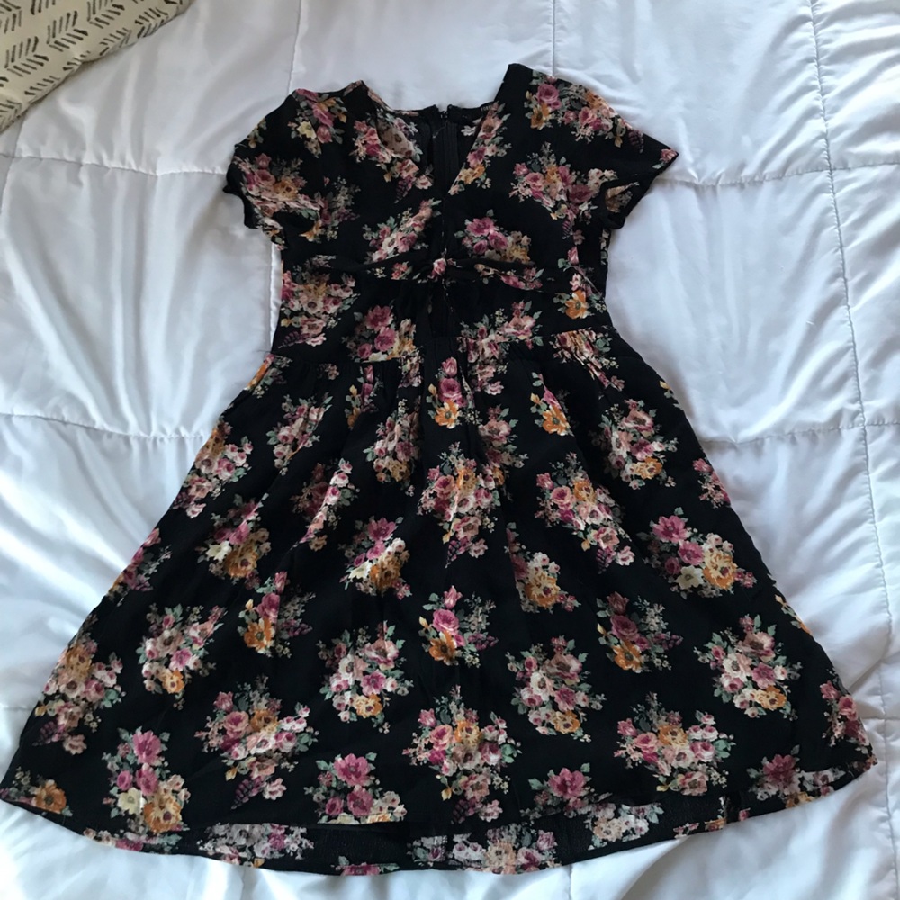Black and floral Forever 22 dress, darling, small D